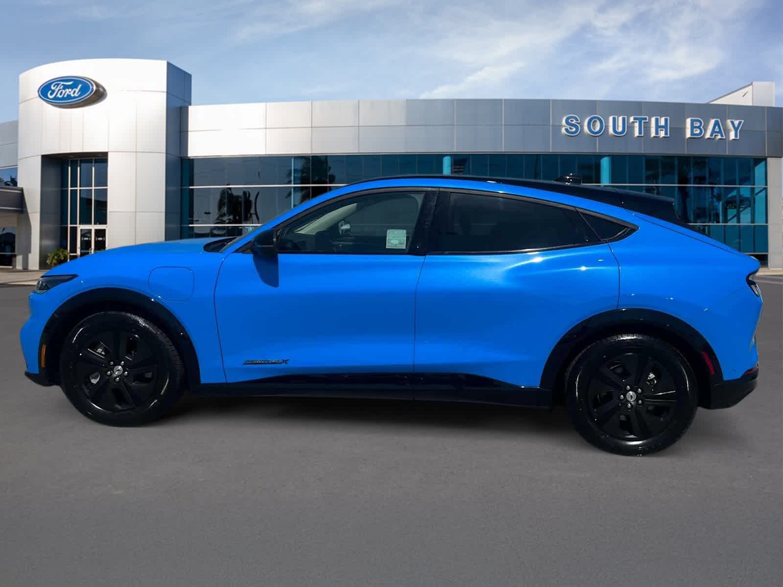 Used 2022 Ford Mustang Mach-E California Route 1 AWD with VIN 3FMTK2SU5NMA58351 for sale in Hawthorne, CA