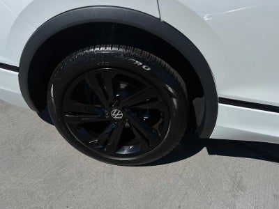 2023 Volkswagen Tiguan SE R-Line Black