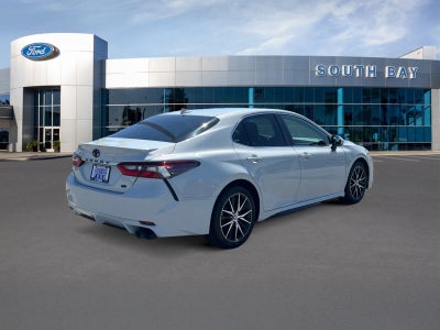2022 Toyota Camry SE