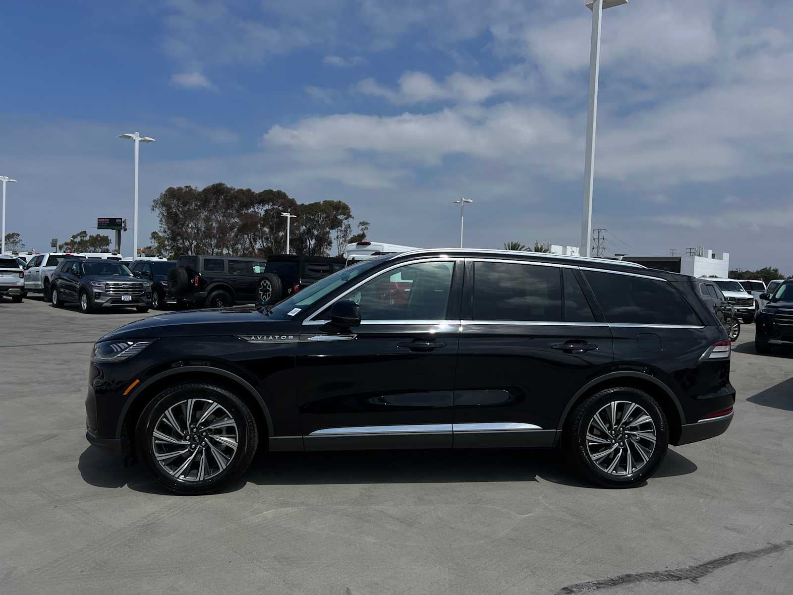 2026 Lincoln Aviator Livery