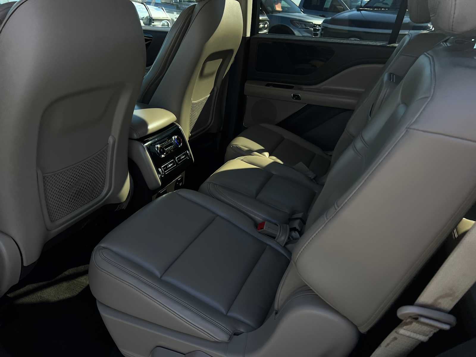 2023 Lincoln Aviator Standard