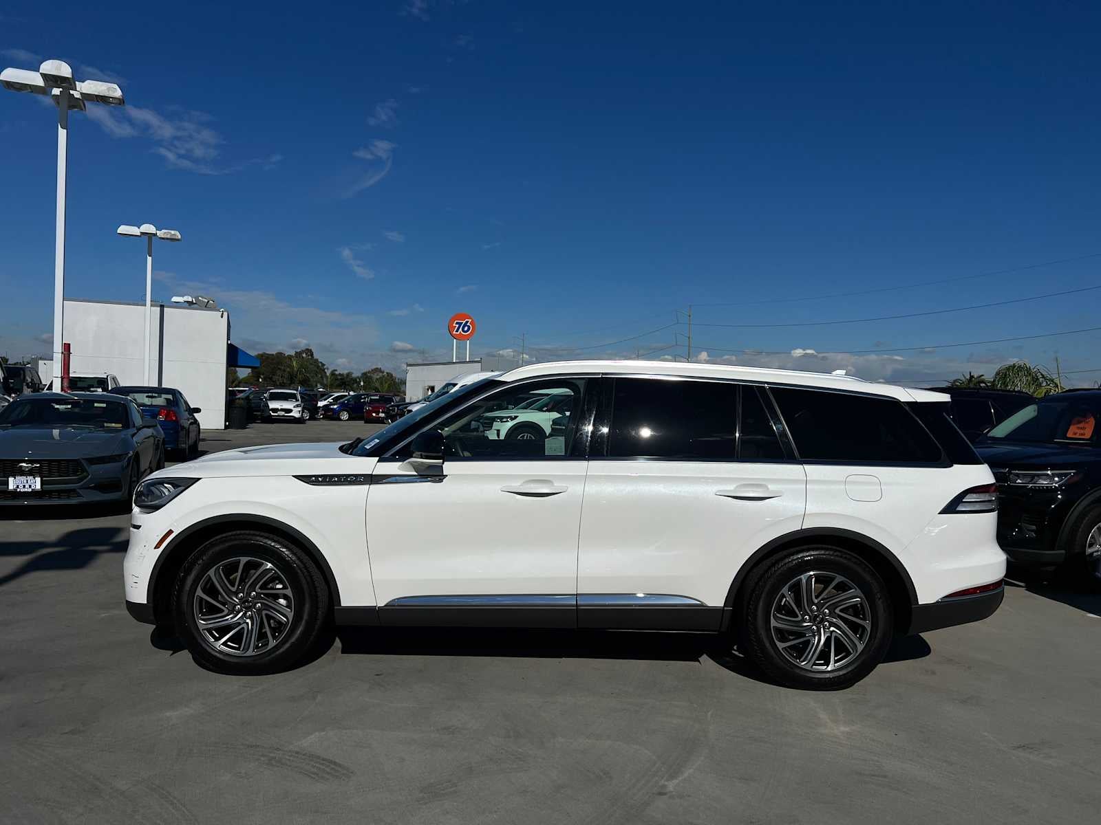 2023 Lincoln Aviator Standard
