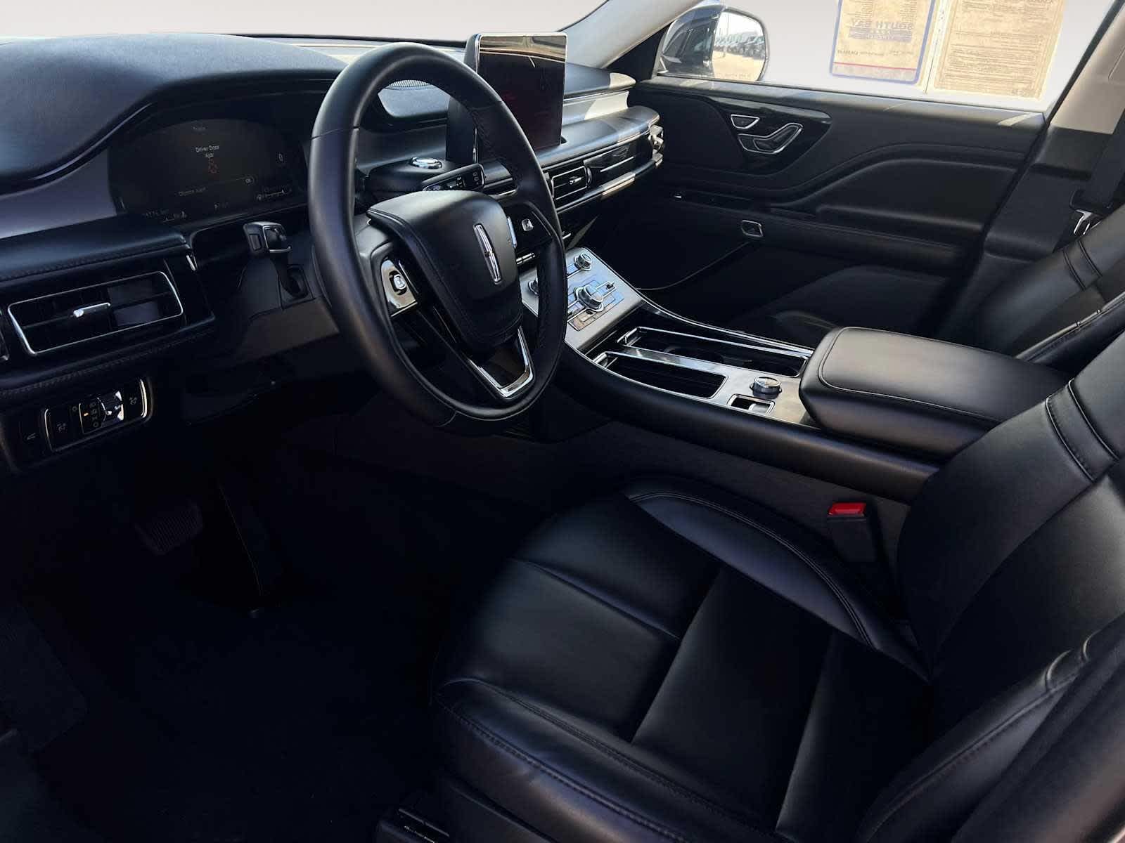 2023 Lincoln Aviator Standard