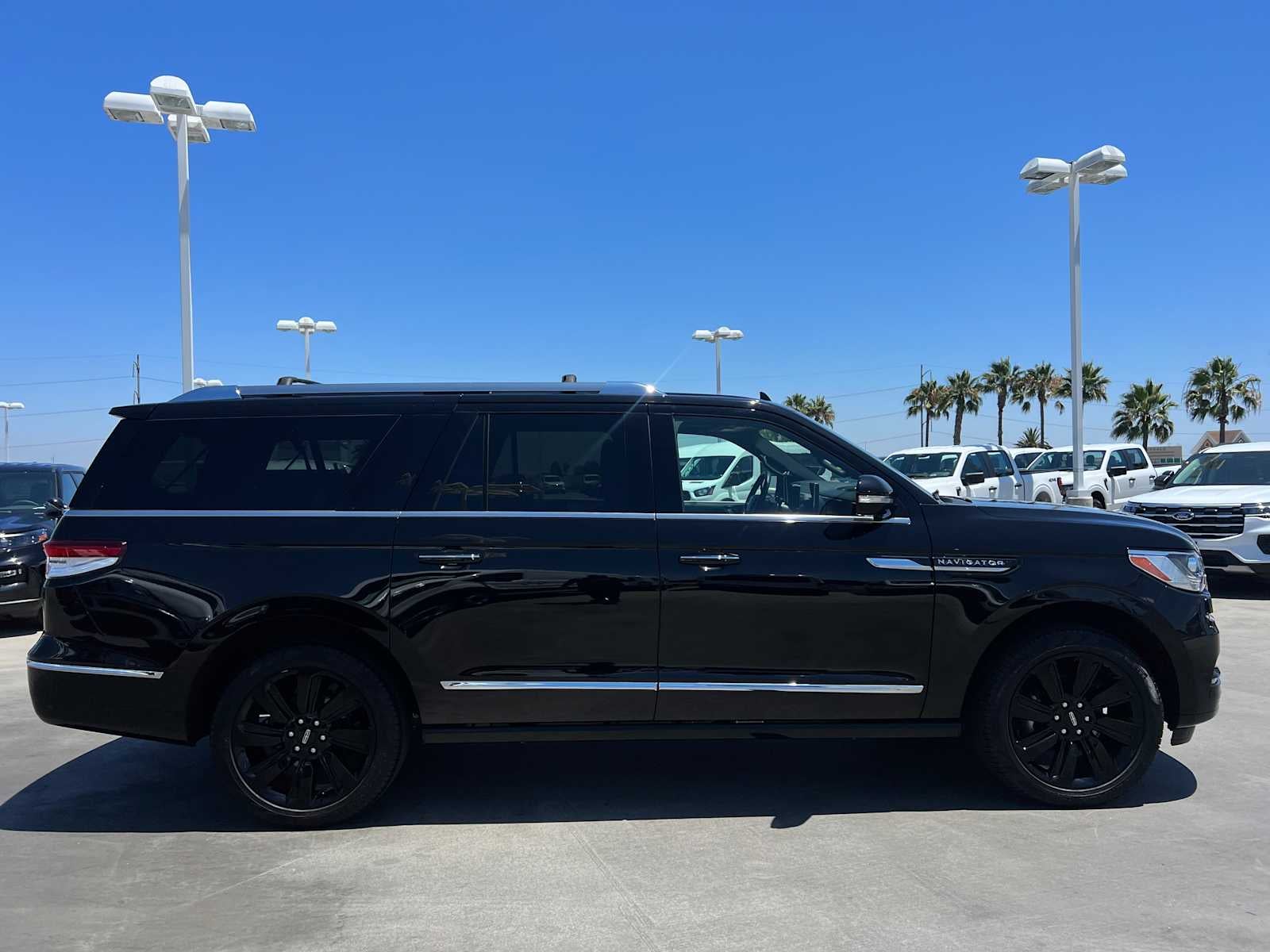 2024 Lincoln Navigator L Reserve