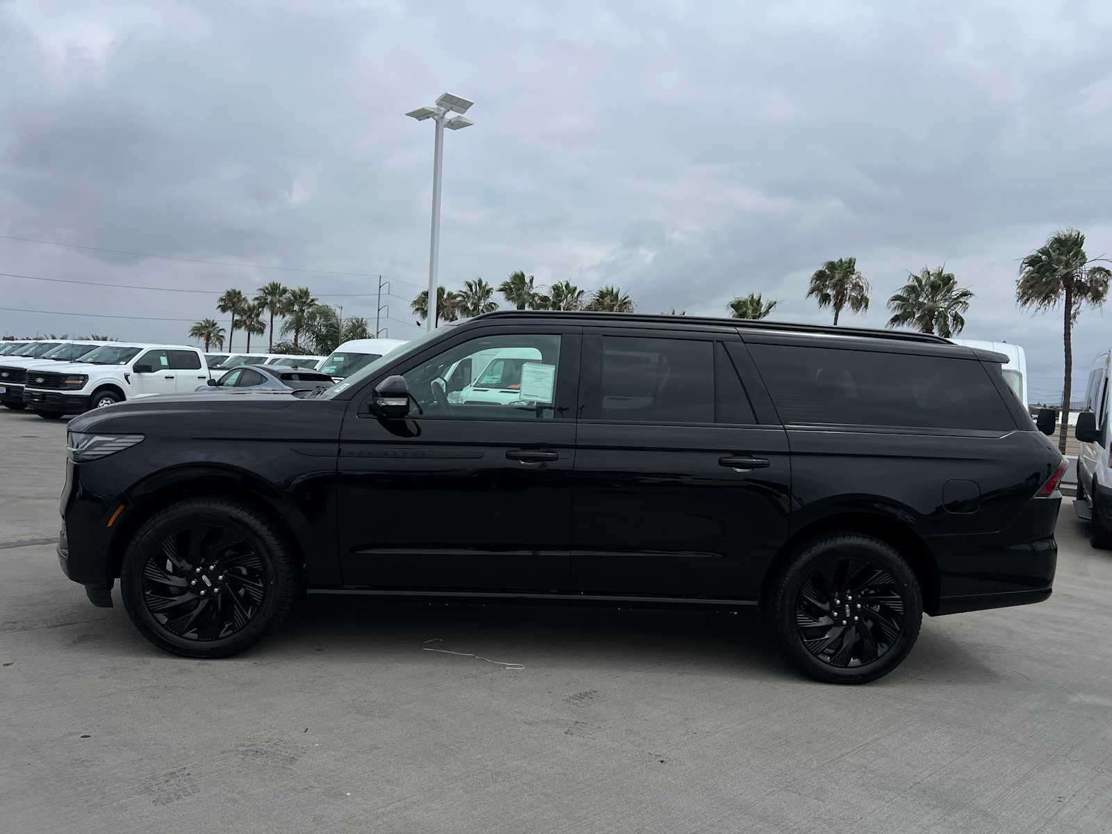 2026 Lincoln Navigator L Reserve