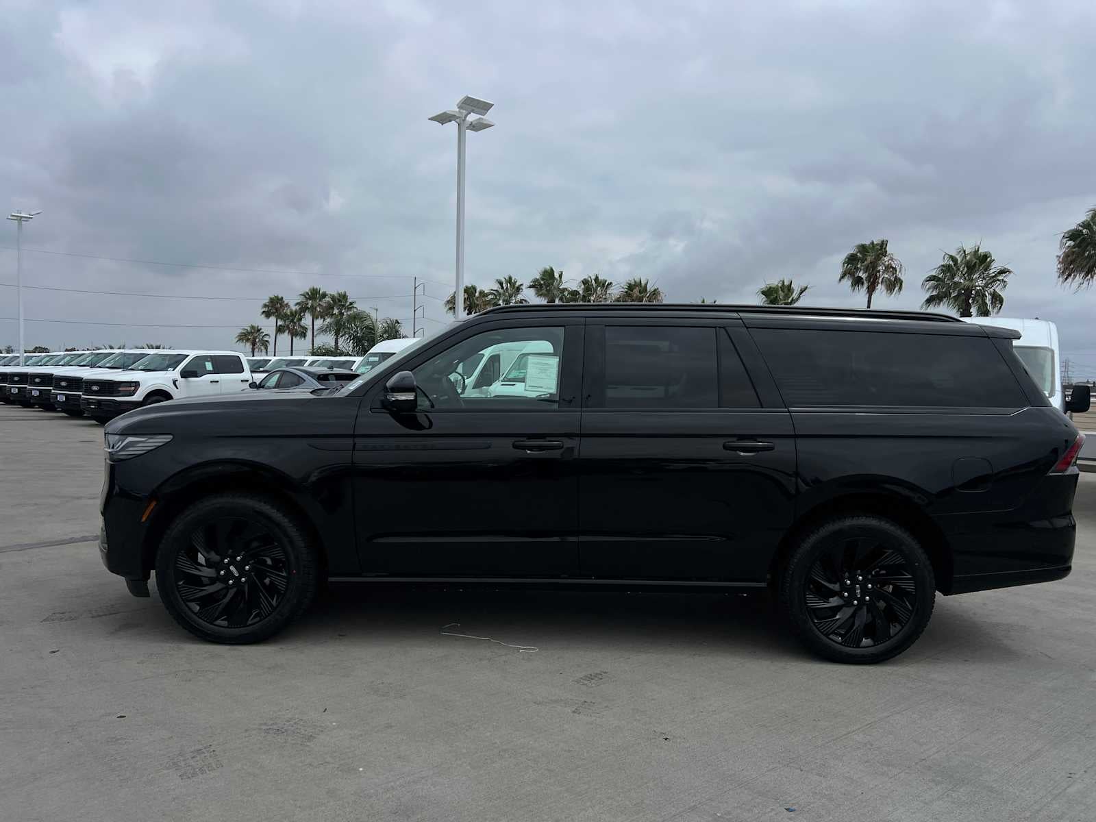 2026 Lincoln Navigator L Reserve