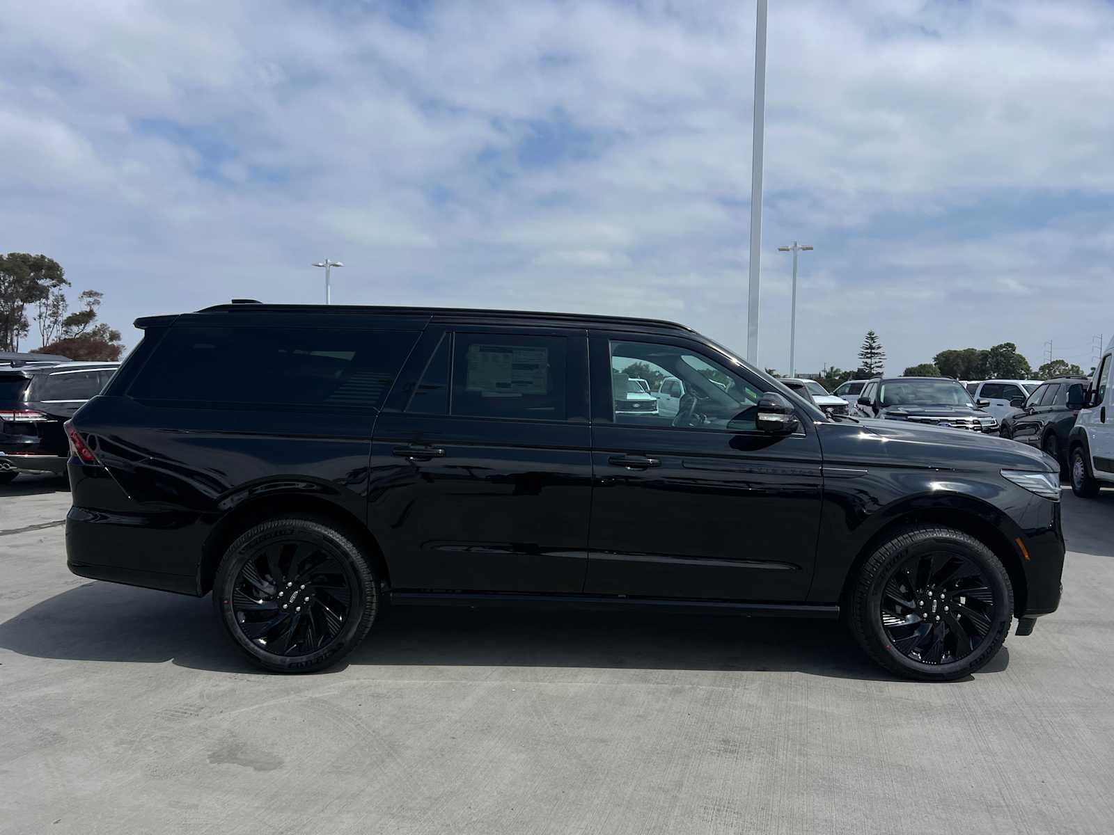 2026 Lincoln Navigator L Reserve