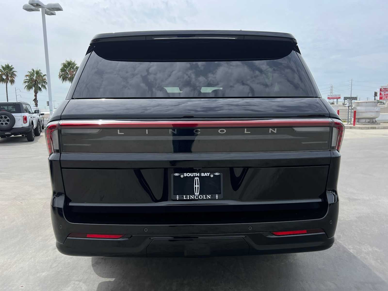 2025 Lincoln Navigator Reserve L - Photo 28