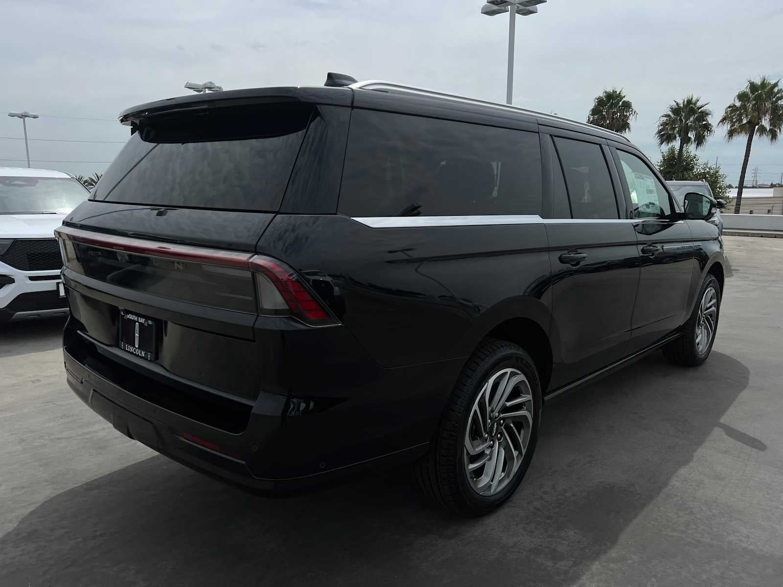 2025 Lincoln Navigator Reserve L - Photo 29