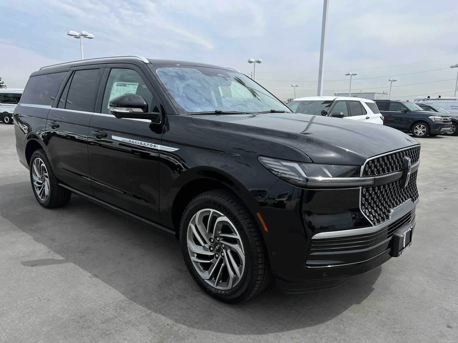 2025 Lincoln Navigator Reserve L - Photo 34