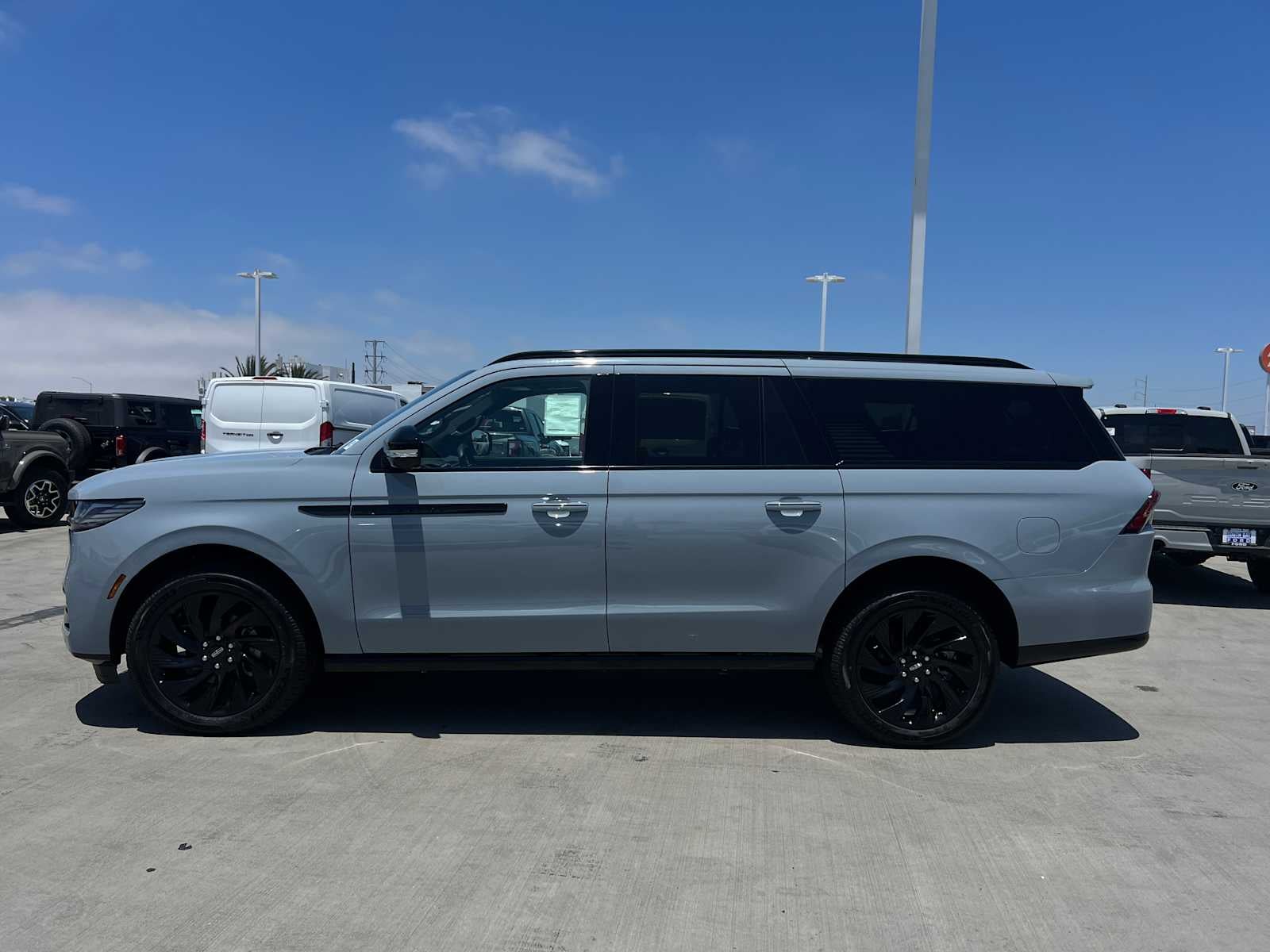 2026 Lincoln Navigator L Reserve