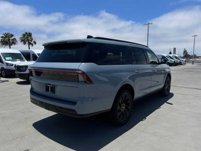 2026 Lincoln Navigator L Reserve
