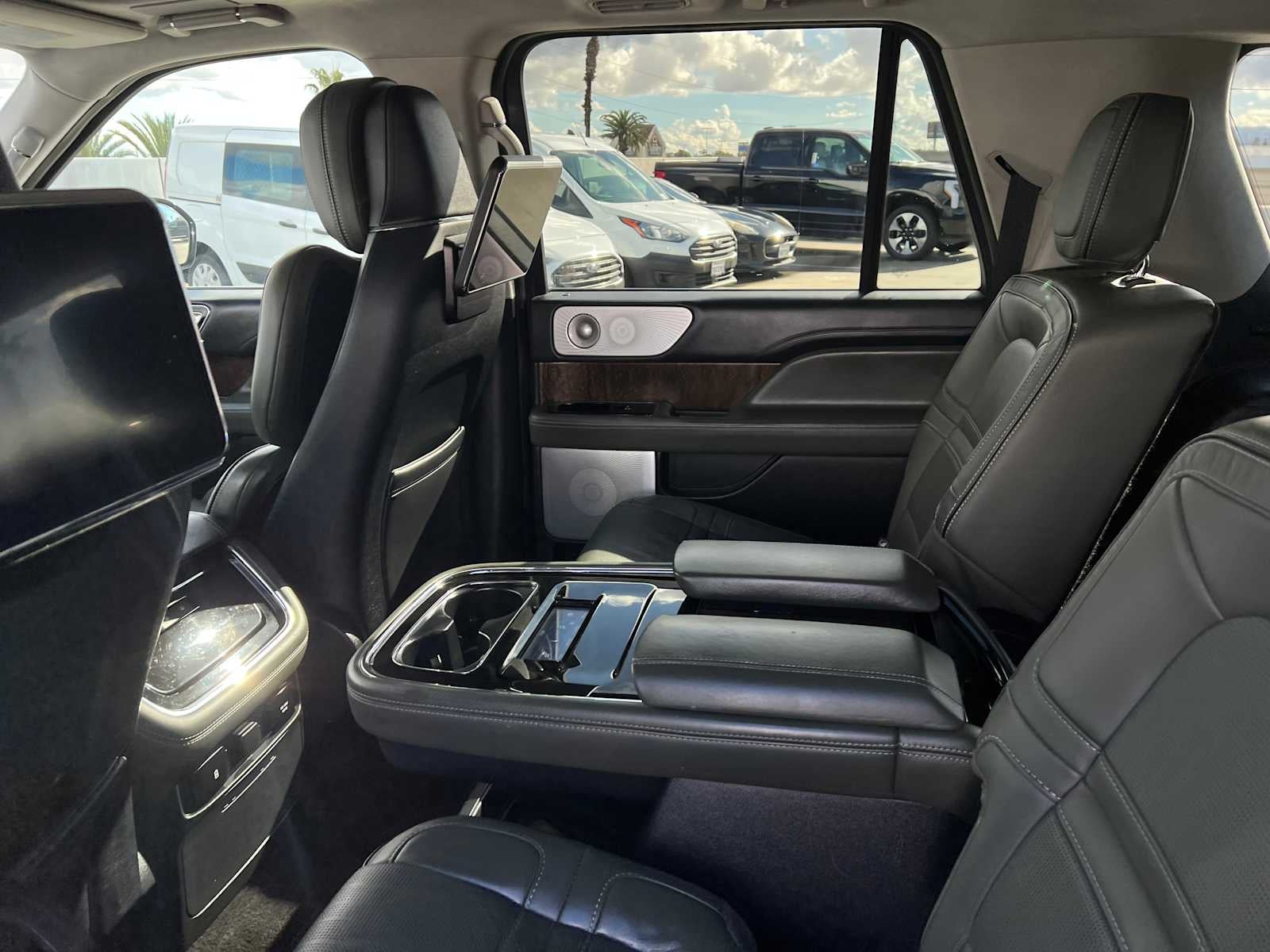 2022 Lincoln Navigator L Black Label