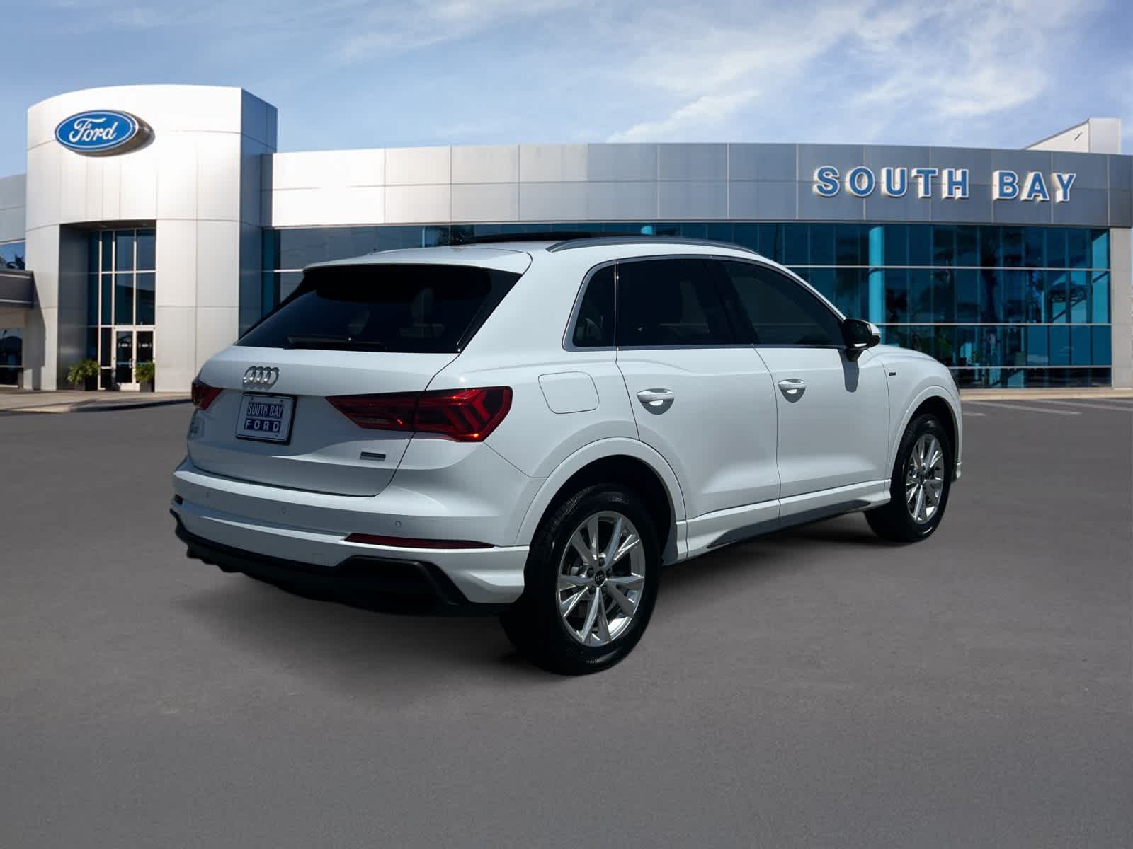 2024 Audi Q3 S line Premium