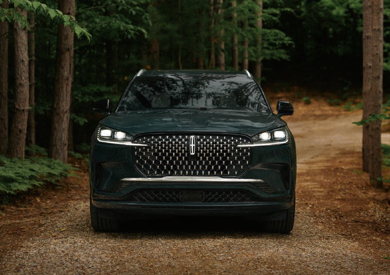 The front grille of a 2027 Lincoln Aviator® Black Label™ SUV is shown. | South Bay Lincoln in Hawthorne CA