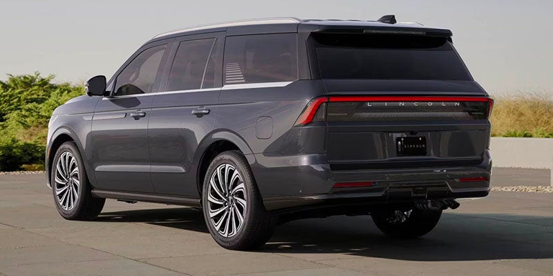 “Inside the 2025?Lincoln Navigator, you’ll find a sleek infotainment touchscreen, luxurious front seats and a premium steering wheel.